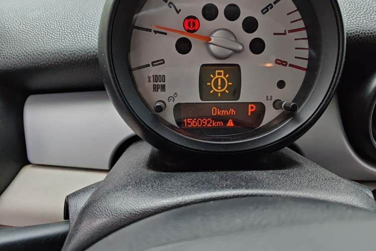 Used MINI Clubman 2011 1.6L COOPER Fun Odometer Close Up