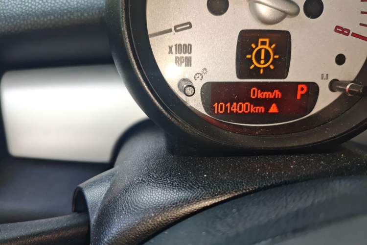 Used MINI Clubman 2011 1.6L ONE Odometer Close Up