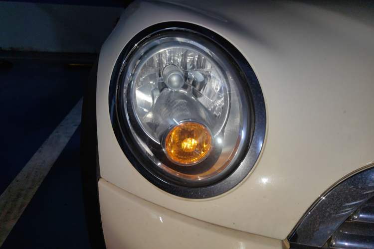 Used MINI Clubman 2011 1.6L COOPER Excitement Right Front Headlight