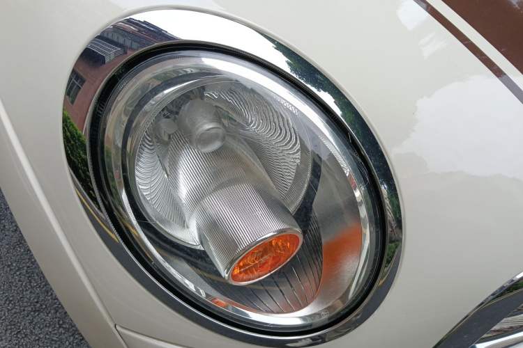 Used MINI Clubman 2011 1.6L COOPER Fun Right Front Headlight