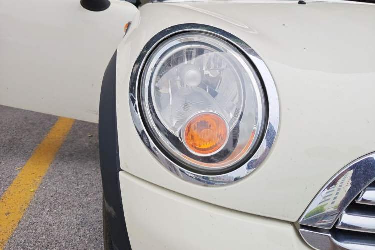 Used MINI Clubman 2011 1.6L ONE Right Front Headlight