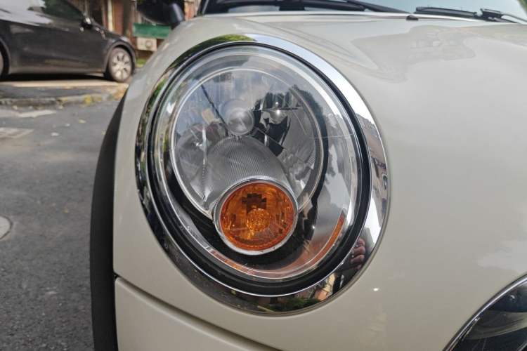 Used MINI Clubman 2011 1.6L COOPER Fun Right Front Headlight