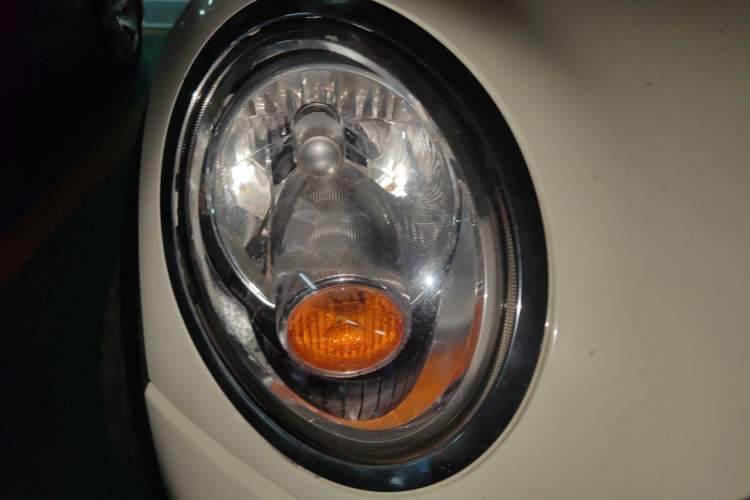 Used MINI Clubman 2011 1.6L COOPER Fun Right Front Headlight