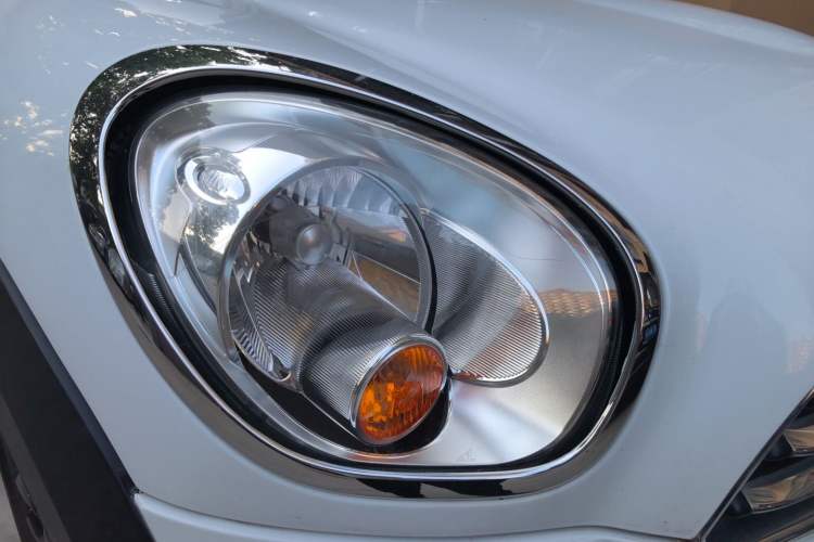 Used MINI Clubman 2011 1.6L COOPER Fun Right Front Headlight