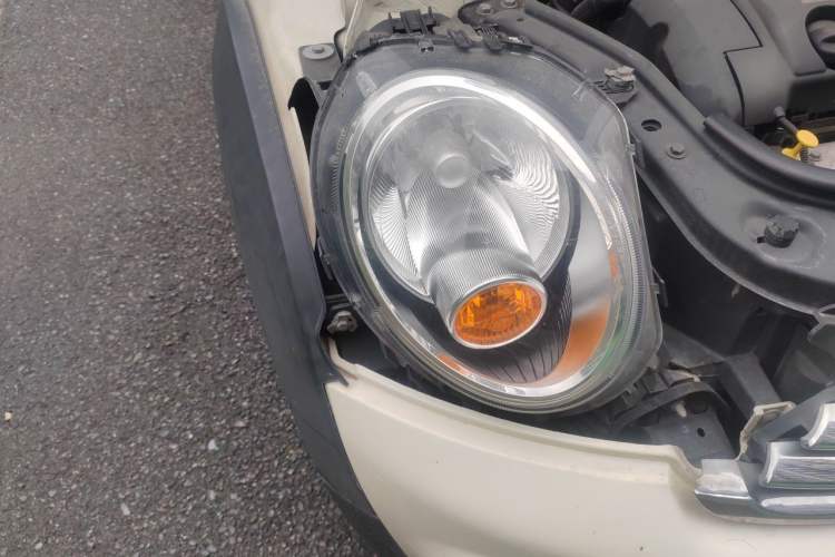 Used MINI Clubman 2011 1.6L ONE Right Front Headlight