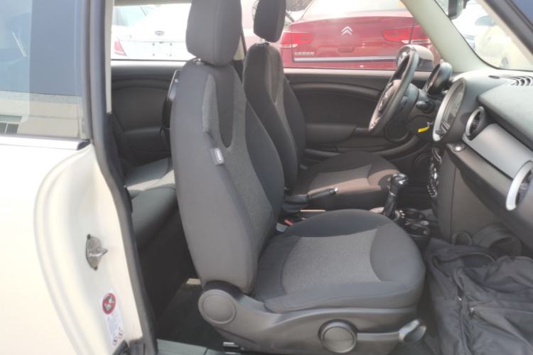 Used MINI Clubman 2011 1.6L ONE Right Front Seat
