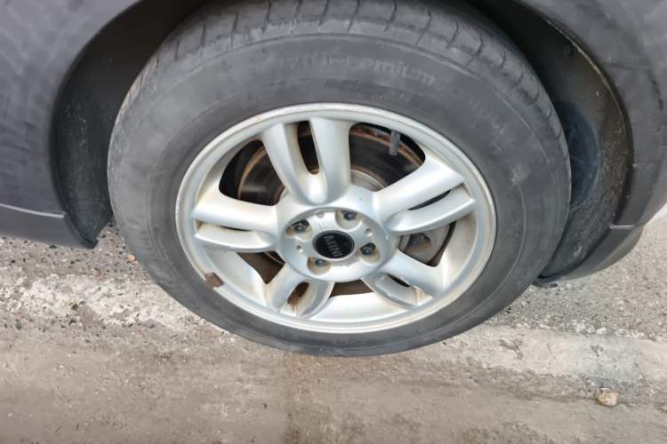 Used MINI Clubman 2011 1.6L ONE Right Front Wheel Hub