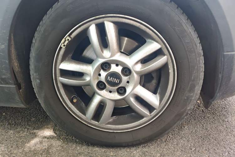 Used MINI Clubman 2011 1.6L ONE Right Front Wheel Hub