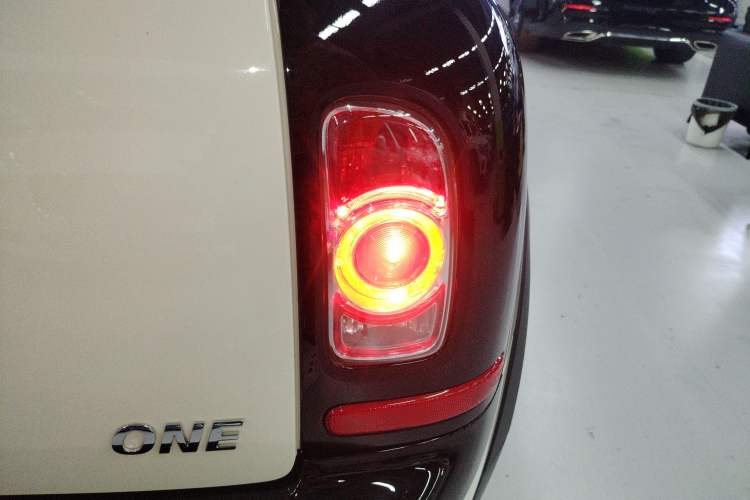 Used MINI Clubman 2011 1.6L ONE Right Rear Taillight