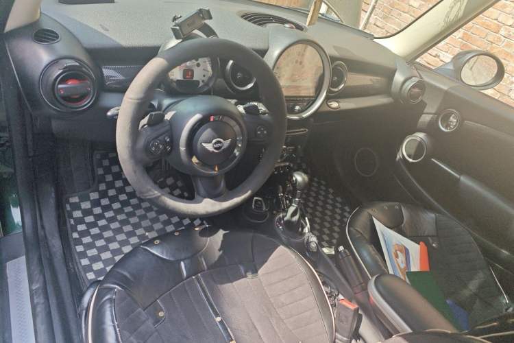 Used MINI Clubman 2012 1.6T COOPER S Fun Center Console