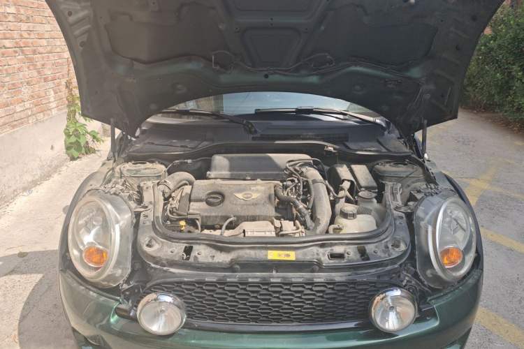 Used MINI Clubman 2012 1.6T COOPER S Fun Engine Bay