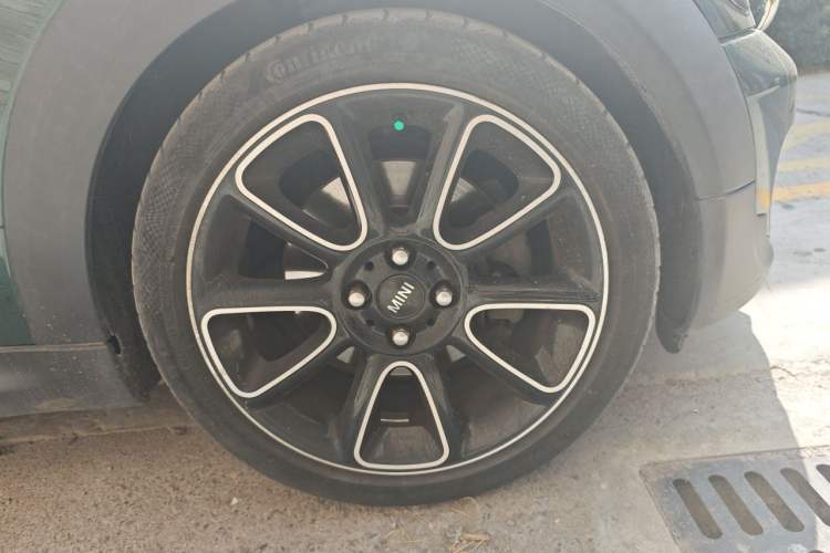 Used MINI Clubman 2012 1.6T COOPER S Fun Right Front Wheel Hub