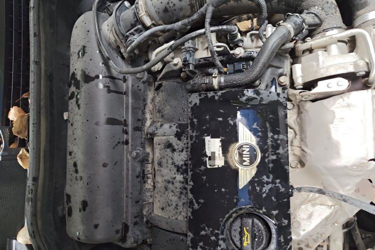 Used MINI Clubman 2012 1.6T COOPER S Fun Engine Bay