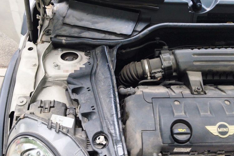 Used MINI Clubman  Engine Bay Right