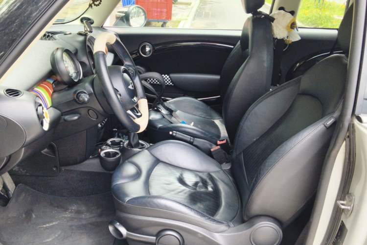 Used MINI Clubman  Left Front Seat