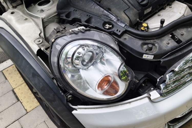 Used MINI Clubman  Right Front Headlight