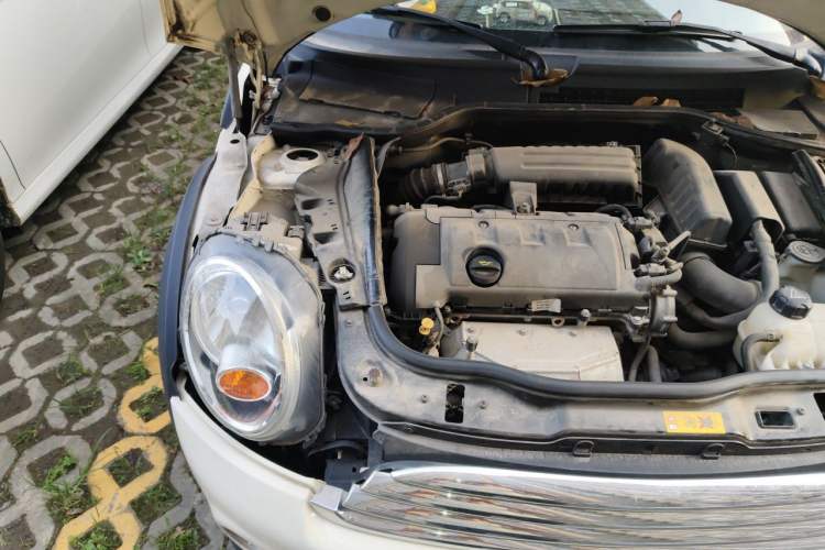 Used MINI Clubman 2012 1.6T COOPER S Fun Engine Bay Right