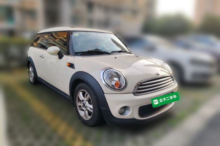 Used MINI Clubman 2012 1.6T COOPER S Fun Front Right 45 Deg