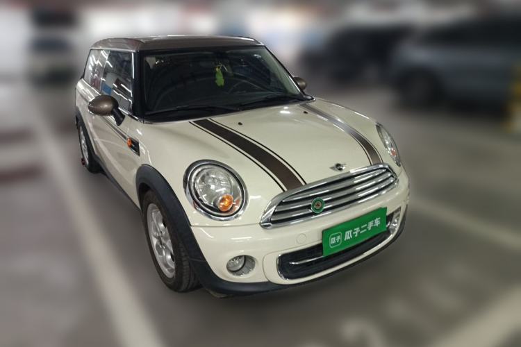 Used MINI Clubman 2013 1.6L COOPER Bond Street Front Right 45 Deg