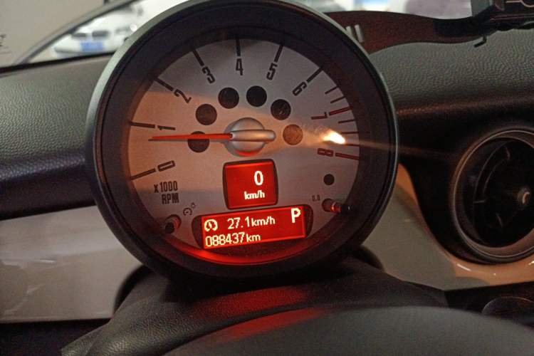 Used MINI Clubman 2013 1.6L COOPER Bond Street Instrument Cluster