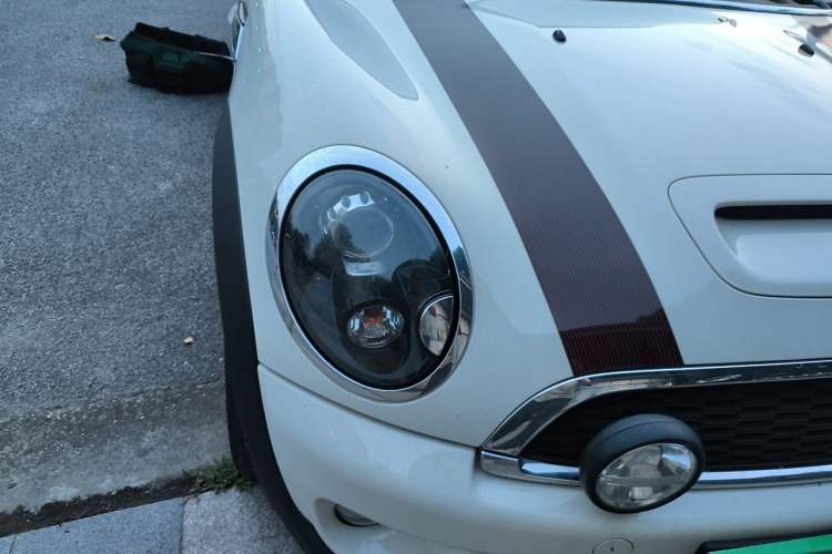 Used MINI Clubman  Right Front Headlight