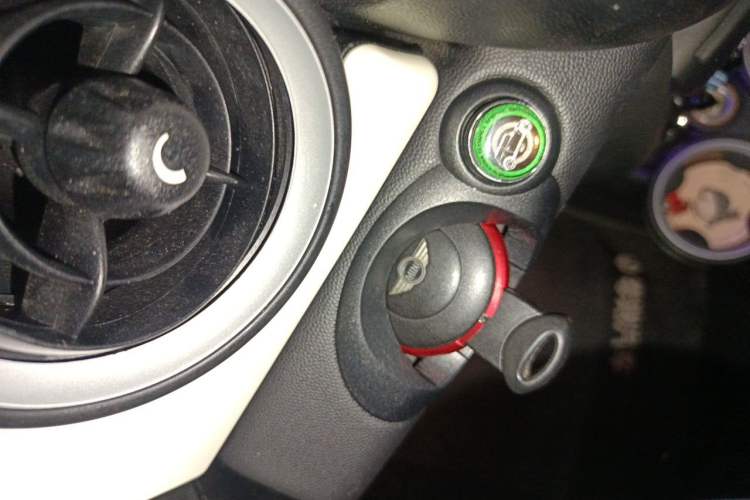 Used MINI Clubman 2013 1.6L COOPER Bond Street Vehicle Key