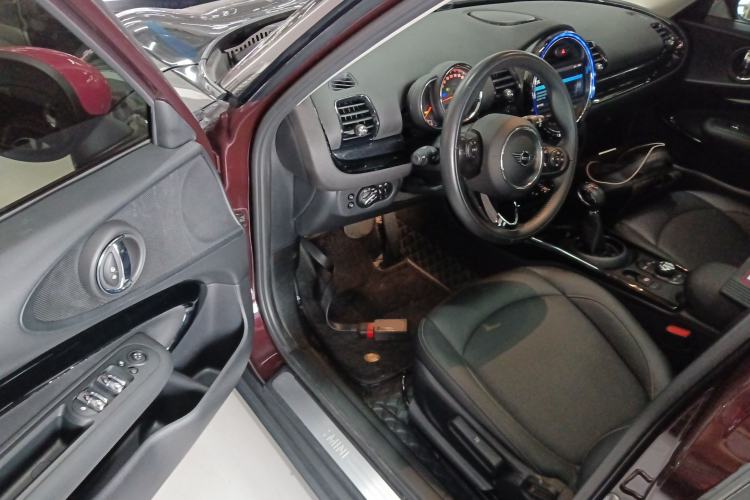 Used MINI Clubman 2016 1.5T ONE Internet Limited Edition Driver Seat