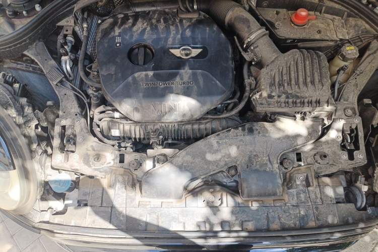 Used MINI Clubman 2016 2.0T COOPER S Geek Edition Engine Bay