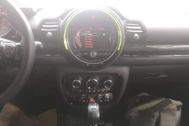 Used MINI Clubman 2016 Revised 2.0T COOPER S Audio And AC Panel