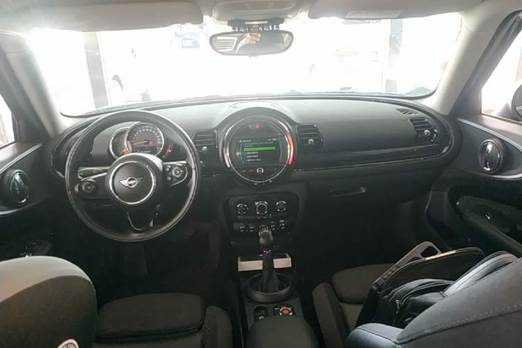 Used MINI Clubman 2016 Revised 1.5T COOPER Center Console