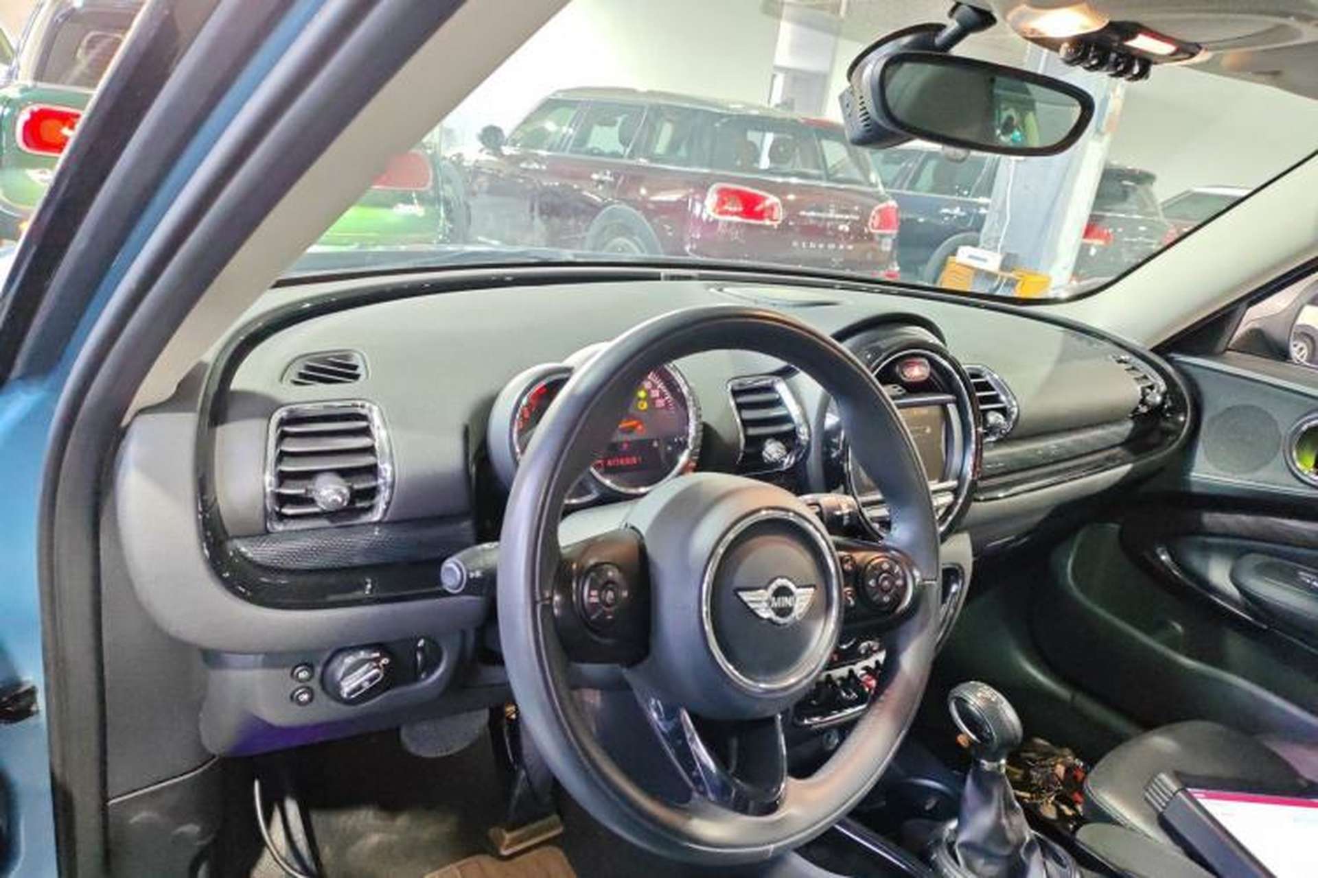Used MINI Clubman 2016 Revised Version 1.5T COOPER Connoisseur Edition Center Console