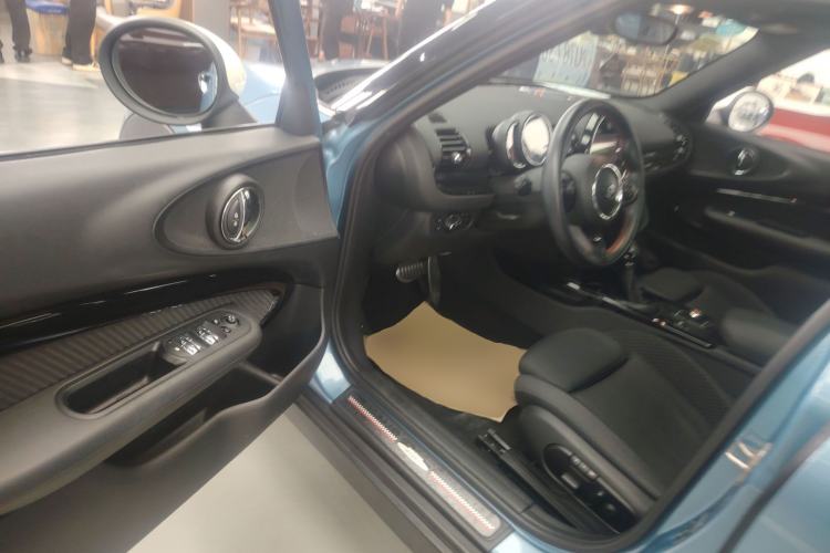 Used MINI Clubman 2016 Revised Version 1.5T COOPER Connoisseur Edition Driver Seat