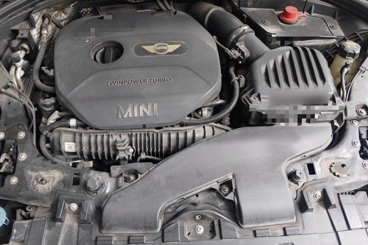 Used MINI Clubman 2016 Revised Version 2.0T COOPER S Geek Edition Engine Bay