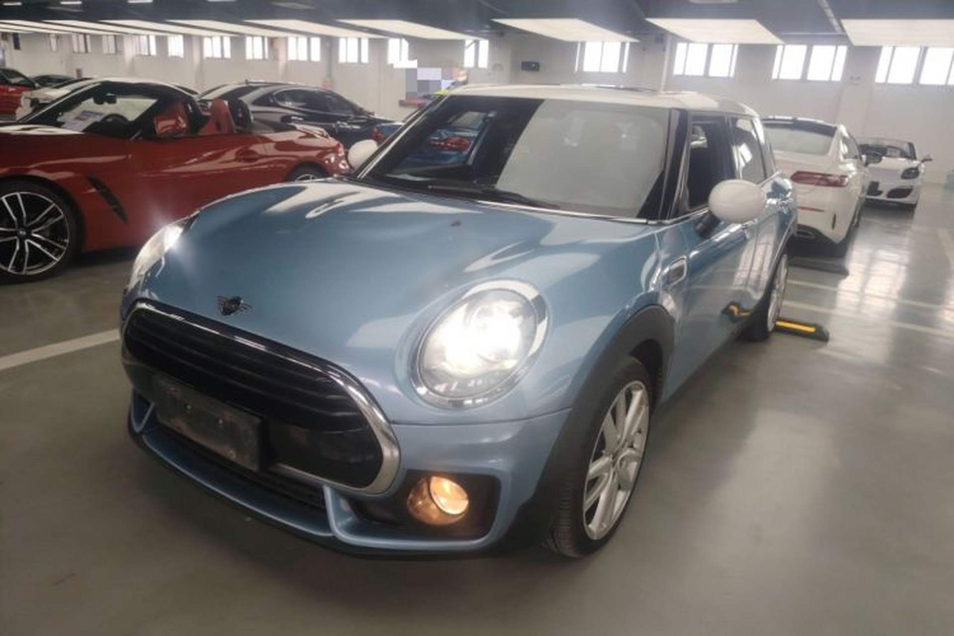 Used MINI Clubman 2016 Revised Version 1.5T COOPER Connoisseur Edition Front Left 45 Deg