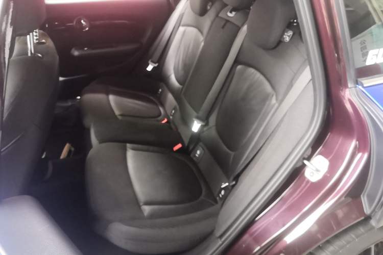 Used MINI Clubman 2016 Revised 2.0T COOPER S Interior 4