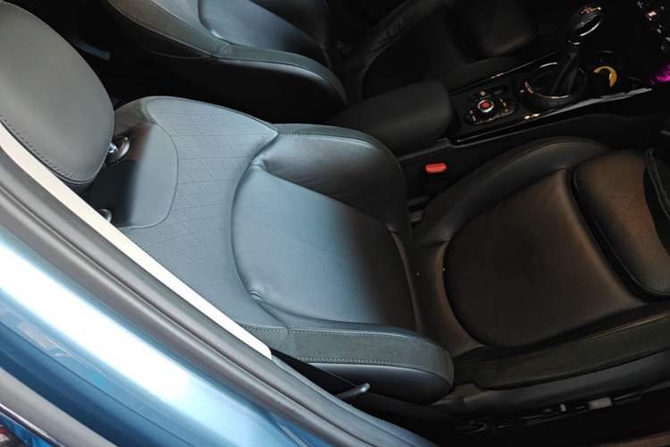 Used MINI Clubman 2016 Revised Version 1.5T COOPER Connoisseur Edition Right Front Seat