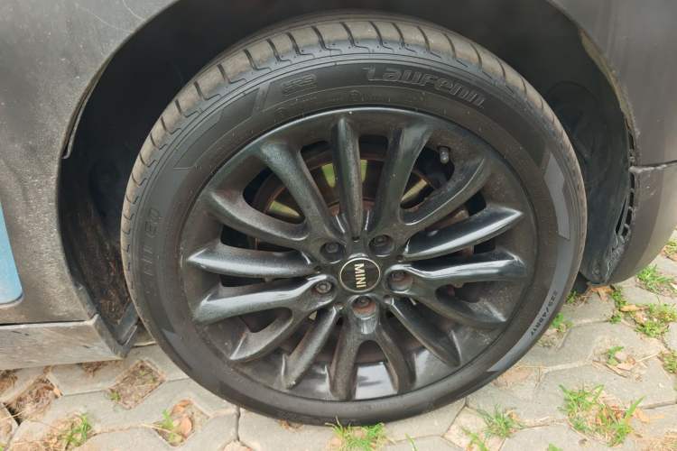Used MINI Clubman 2016 Revised 1.5T COOPER Right Front Wheel Hub