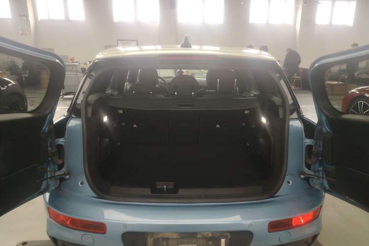Used MINI Clubman 2016 Revised Version 1.5T COOPER Connoisseur Edition Trunk