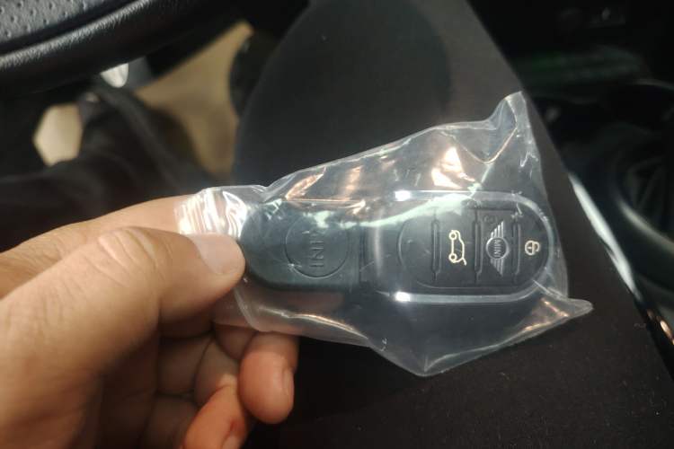 Used MINI Clubman 2016 Revised Version 1.5T COOPER Connoisseur Edition Vehicle Key