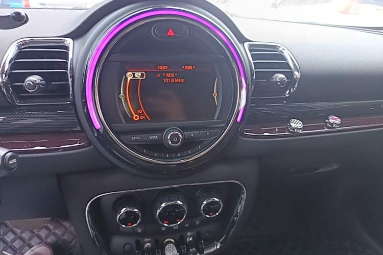 Used MINI Clubman 2016 Revised Version 1.5T COOPER Connoisseur Edition Audio And AC Panel
