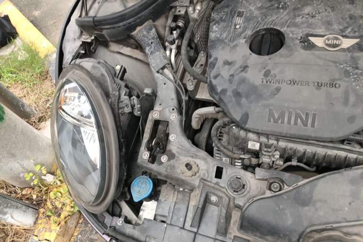 Used MINI Clubman 2016 1.5T COOPER Engine Bay Right
