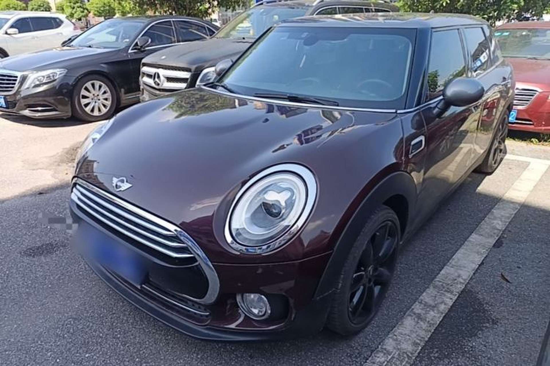 Used MINI Clubman 2016 Revised Version 1.5T COOPER Connoisseur Edition Front Left 45 Deg