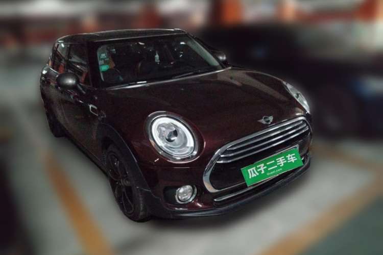 Used MINI Clubman 2016 Revised Version 1.5T COOPER Connoisseur Edition Front Right 45 Deg