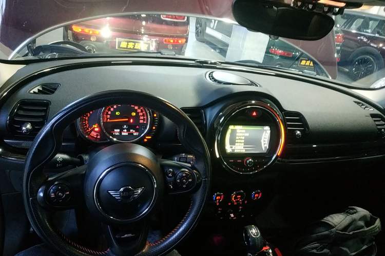 Used MINI Clubman 2016 Revised 2.0T COOPER S Interior 2