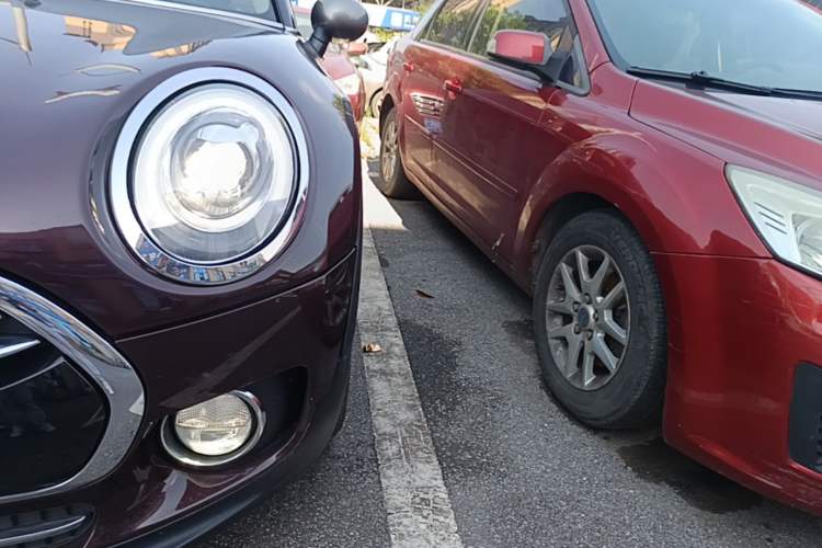 Used MINI Clubman 2016 Revised Version 1.5T COOPER Connoisseur Edition Left Front Headlight