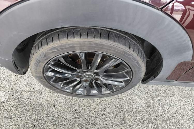 Used MINI Clubman 2016 Revised 1.5T COOPER Left Front Wheel Hub