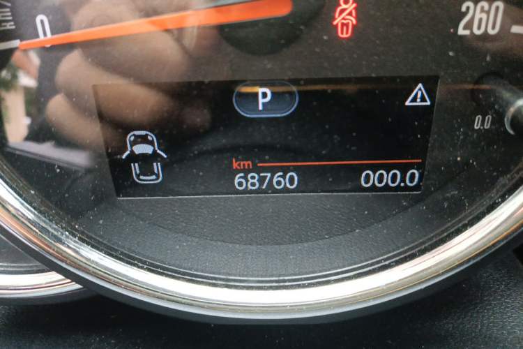 Used MINI Clubman 2016 1.5T COOPER Odometer Close Up