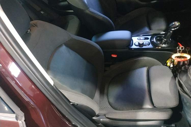 Used MINI Clubman 2016 Revised 2.0T COOPER S Right Front Seat
