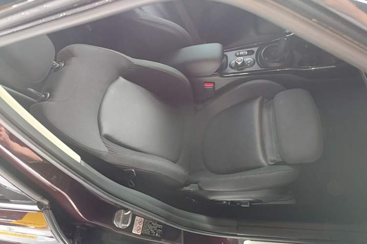 Used MINI Clubman 2016 Revised 1.5T COOPER Right Front Seat