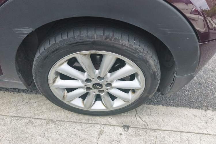 Used MINI Clubman 2016 Revised 1.5T COOPER Right Front Wheel Hub